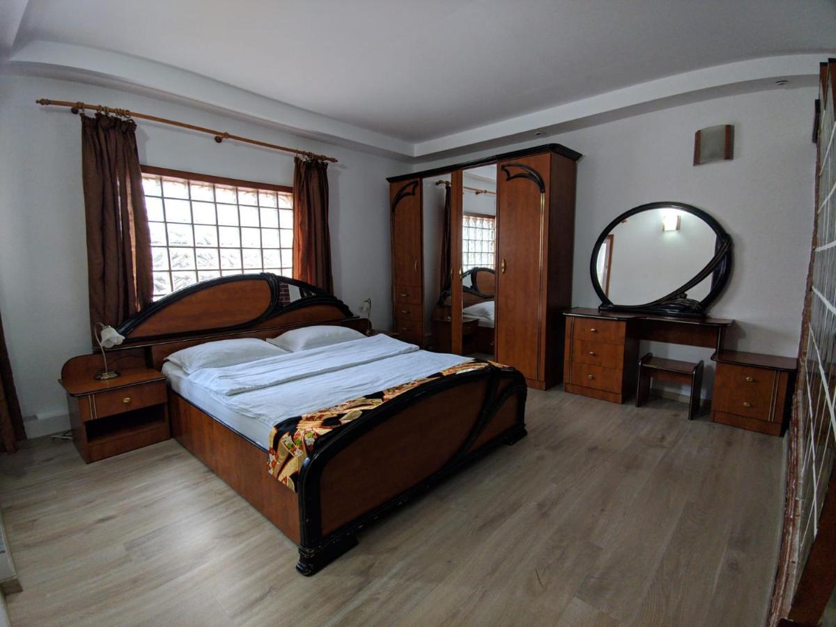 Pension Casa Samurai Braşov Exterior foto